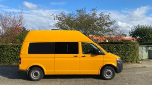 HP Camper yellow