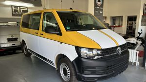 HP Camper custom foliert Gelb Weiss